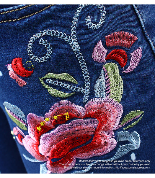 Dirty Stretchy Denim Jeans With Embroidery Flower